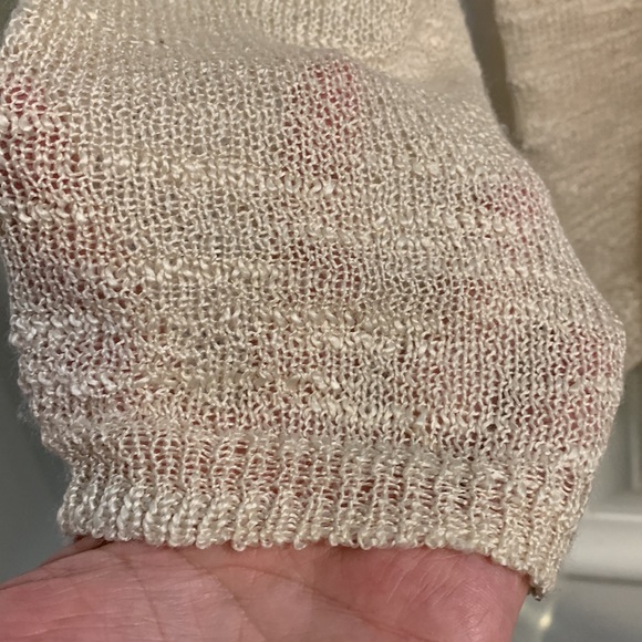 Woman’s Sweater - Picture 6 of 8